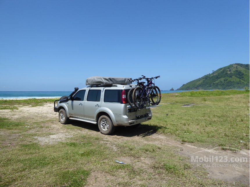 2009 Ford Everest 10-S SUV