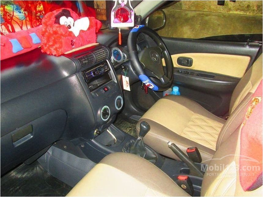 2005 Daihatsu Xenia MPV Minivans