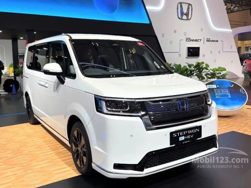 2025 Honda Stepwgn SPADA e:HEV MPV