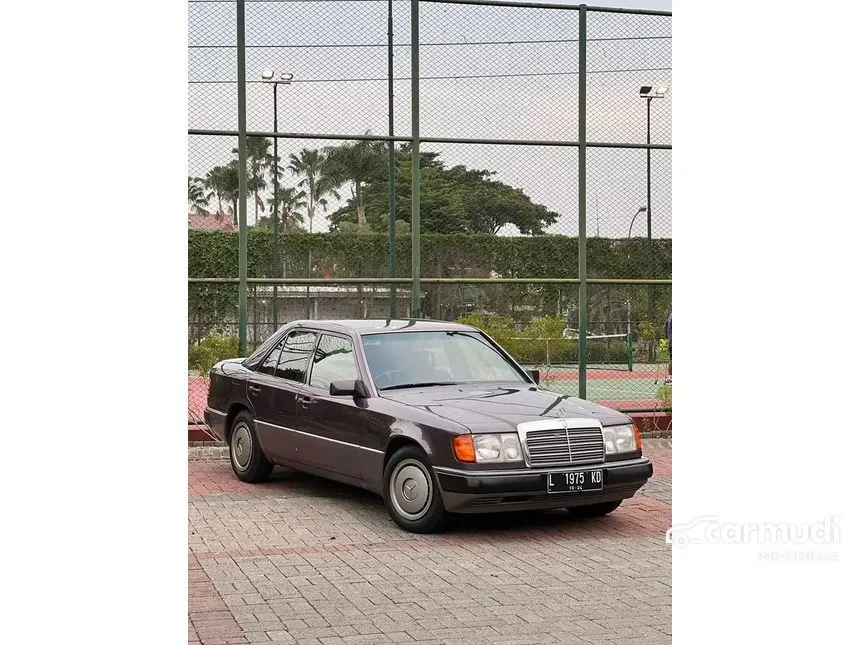 1992 Mercedes-Benz 300E Sedan