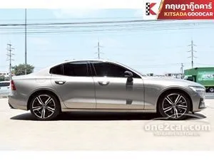 2021 Volvo S60 2.0 T8 R-Design Sedan