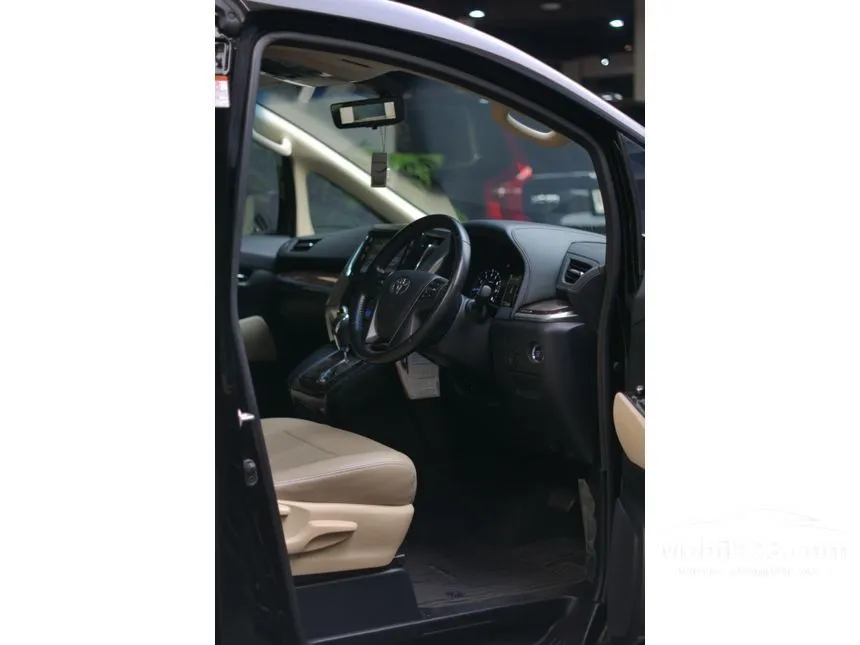 2019 Toyota Alphard X MPV