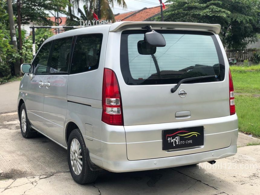 Nissan serena 2009