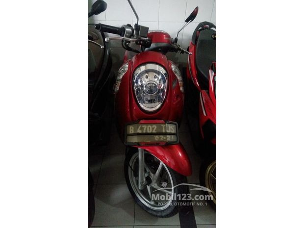  Honda  Scoopy Motor  bekas dijual di Dki jakarta Indonesia  