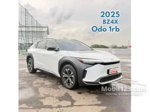 2023 Toyota BZ4X (2 Tone) SUV
