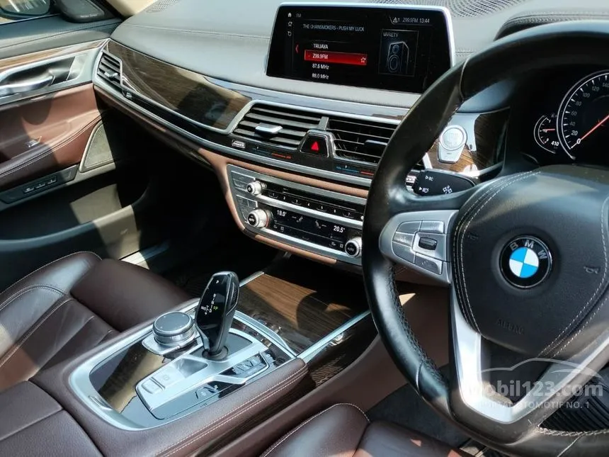 2019 BMW 730Li Sedan