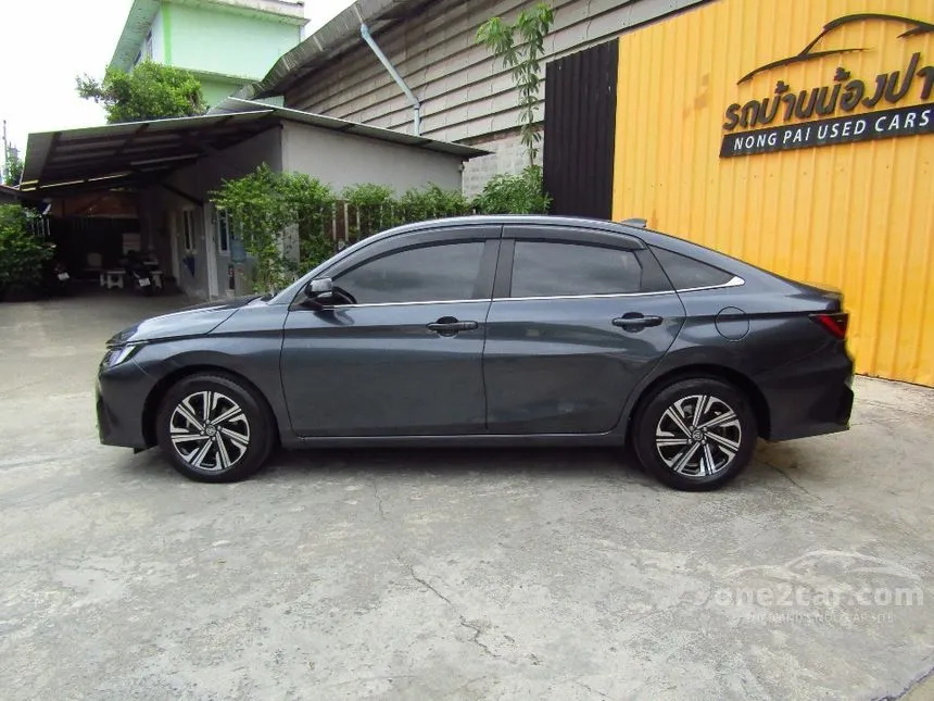 2023 Toyota Yaris Ativ Premium Sedan