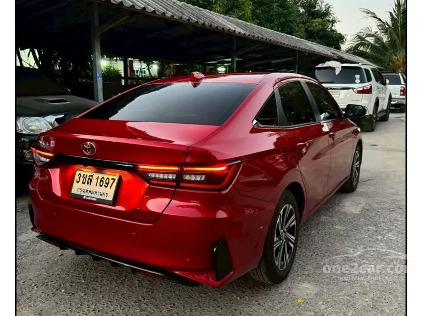 2023 Toyota Yaris Ativ Premium Luxury Sedan