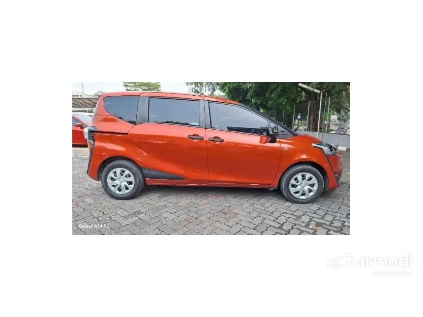 2018 Toyota Sienta E MPV