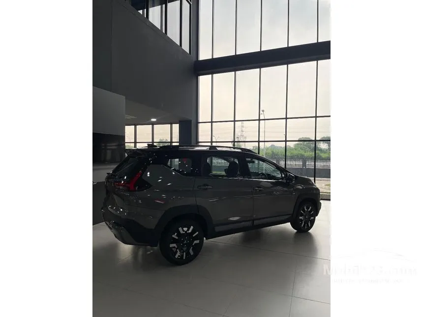 2026 Mitsubishi Xpander Cross Premium (Green Bronze Metallic Two Tone) MPV