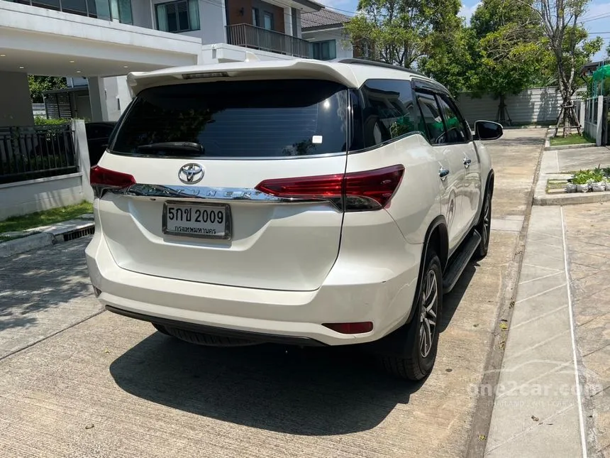 2015 Toyota FORTUNER V SUV