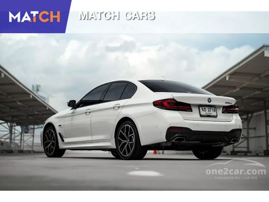 2022 BMW 530e M Sport Sedan