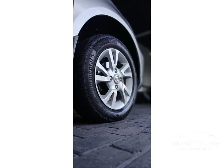 2011 Nissan Grand Livina Ultimate MPV