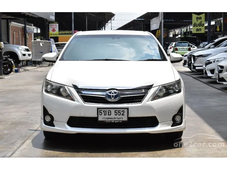 2012 Toyota CAMRY Hybrid DVD Sedan