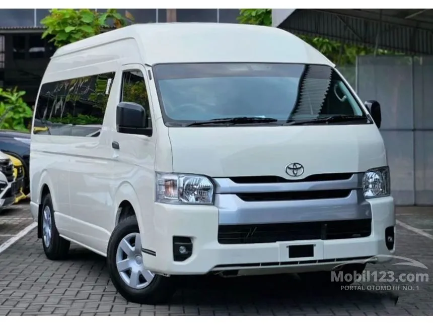 Jual Mobil Toyota Hiace 2024 Commuter 3.0 di Banten Manual Van Wagon Putih Rp 554.800.000