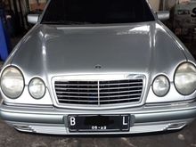 1997 Mercedes-Benz E320 3.2 W210 3.2 Automatic Sedan