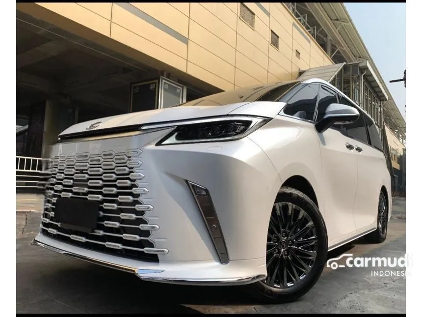 2024 Lexus LM350h Van Wagon