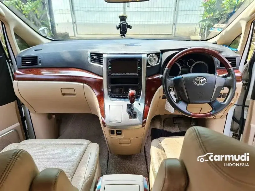 2010 Toyota Alphard V MPV