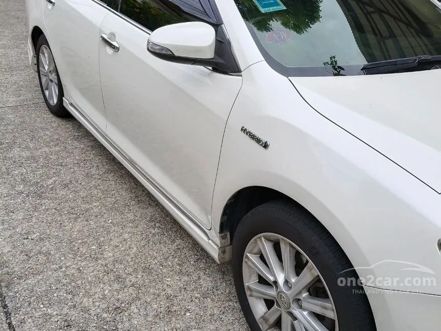 2013 Toyota CAMRY Hybrid DVD Sedan
