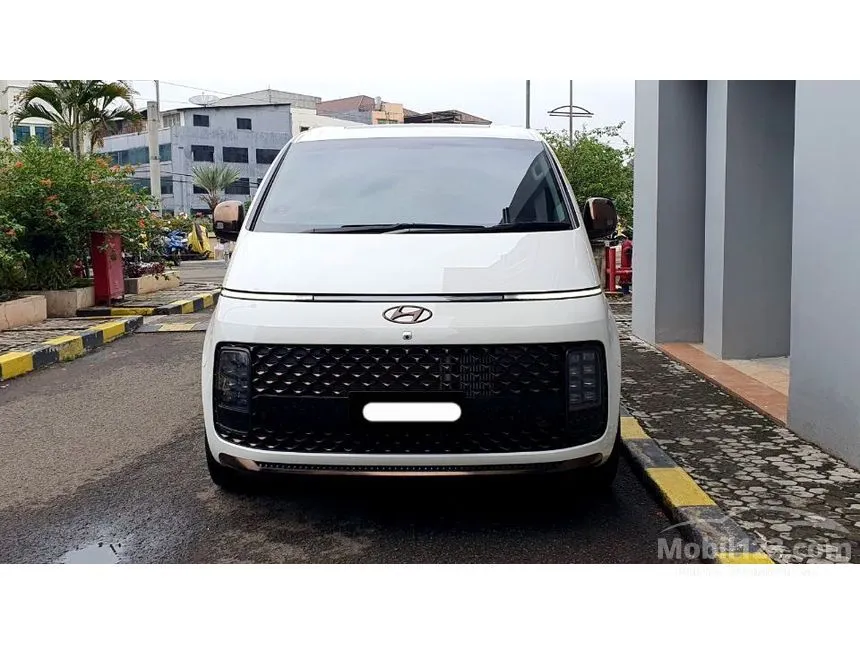 Jual Mobil Hyundai Staria 2023 Signature 9 2.2 di DKI Jakarta Automatic MPV Putih Rp 739.000.000
