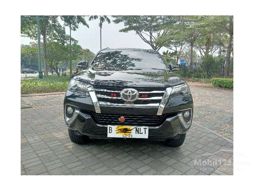 Jual Mobil Toyota Fortuner 2016 VRZ 2.4 di Banten Automatic SUV Hitam Rp 335.000.000