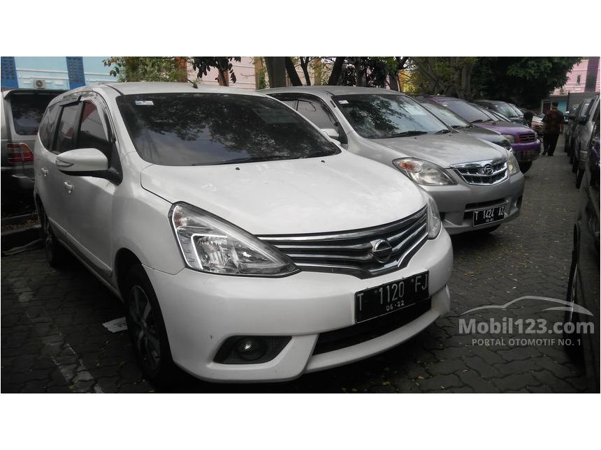 Jual Mobil Nissan Grand Livina 2017 XV 1.5 di DKI Jakarta 