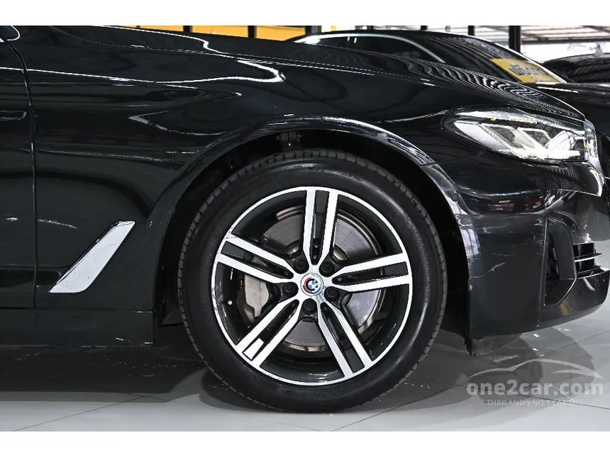 2021 BMW 530e Elite Sedan