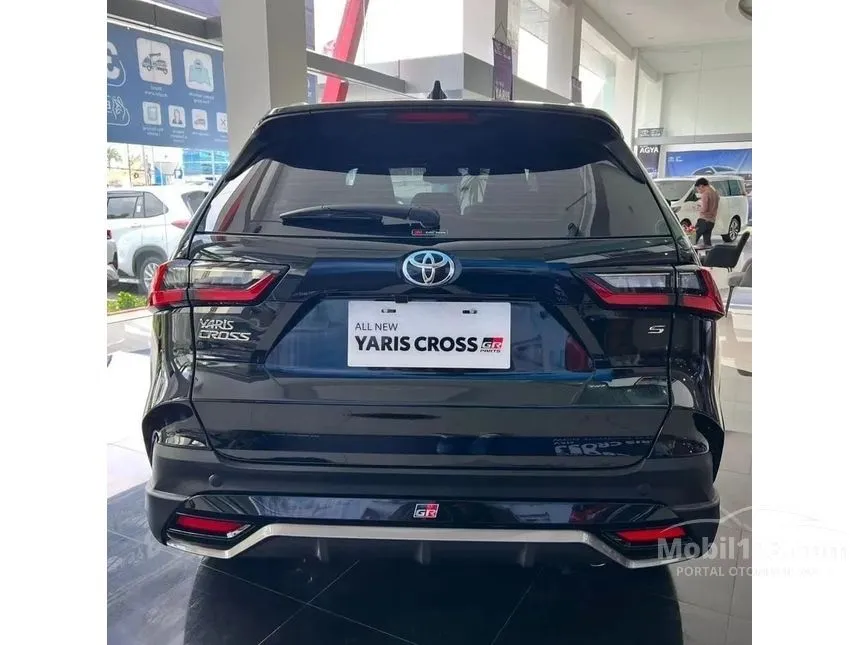 2026 Toyota Yaris Cross S HV SUV