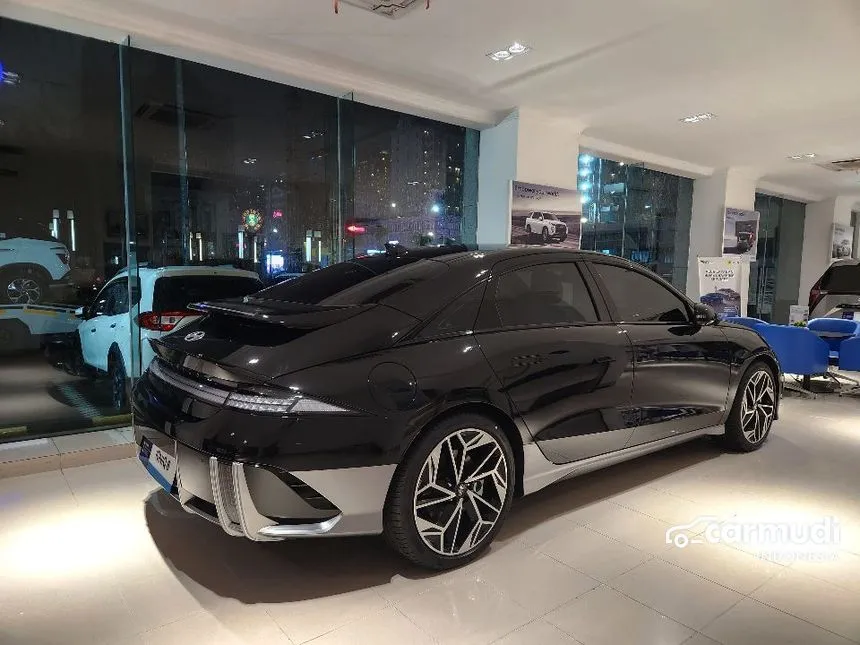 2024 Hyundai IONIQ 6 Signature Long Range Sedan