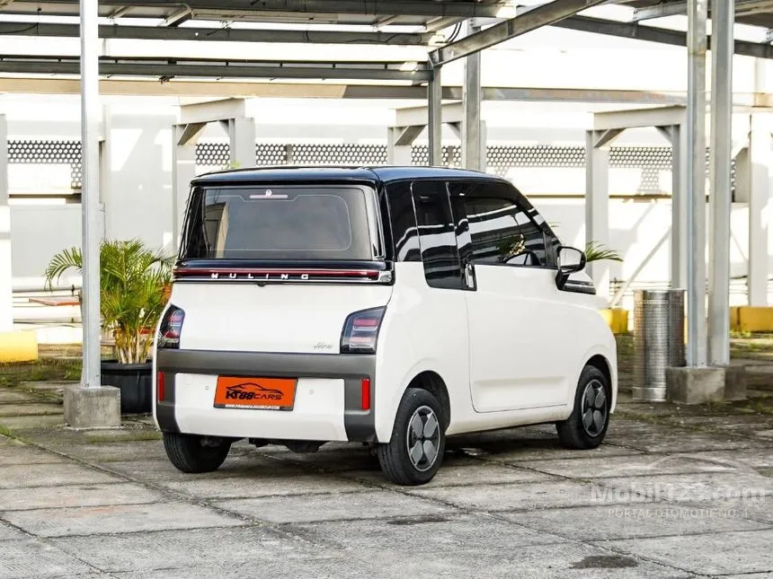 2022 Wuling Air EV Long Range Hatchback