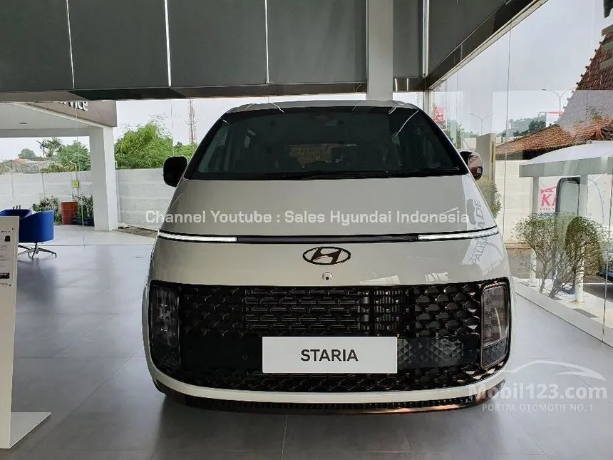 Jual Mobil Hyundai Staria 2024 Signature 7 2.2 di DKI Jakarta Automatic Wagon Putih Rp 1.045.000.000
