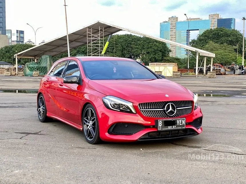 2015 Mercedes-Benz A200 Urban Hatchback