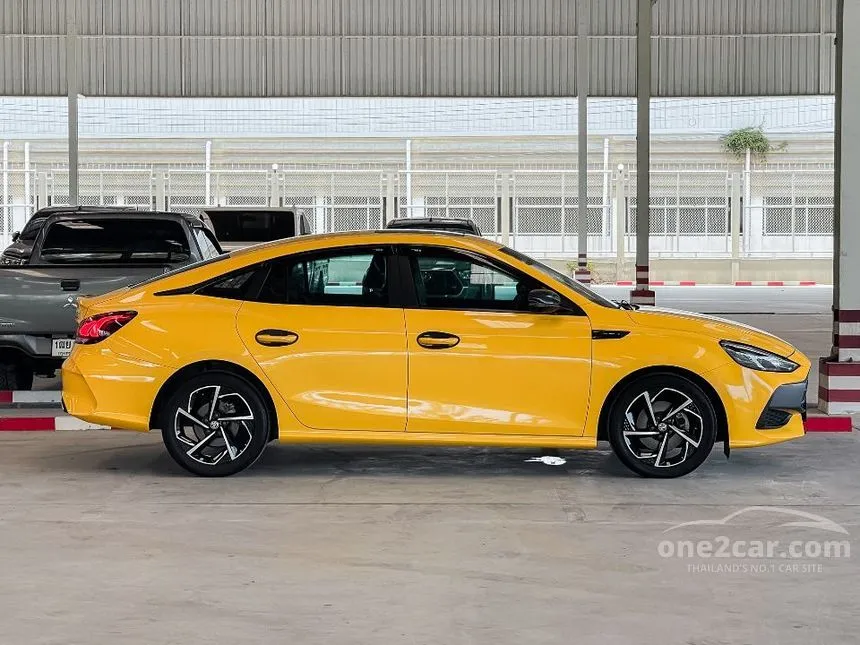 2021 MG MG5 X Sedan