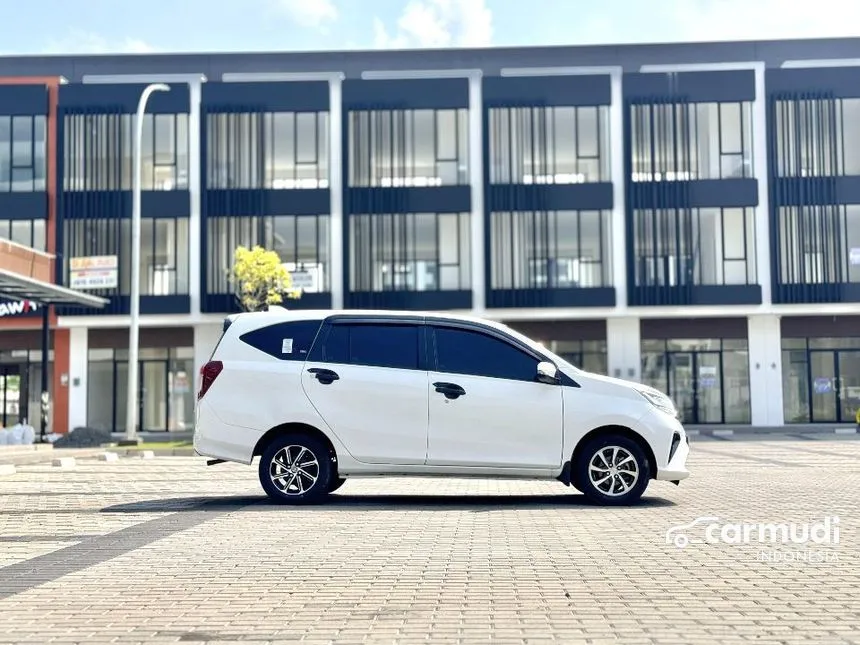 2023 Daihatsu Sigra R MPV