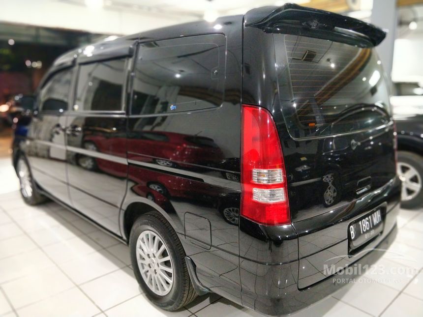 Jual Mobil Nissan Serena 2010 Highway Star 2.0 di DKI 