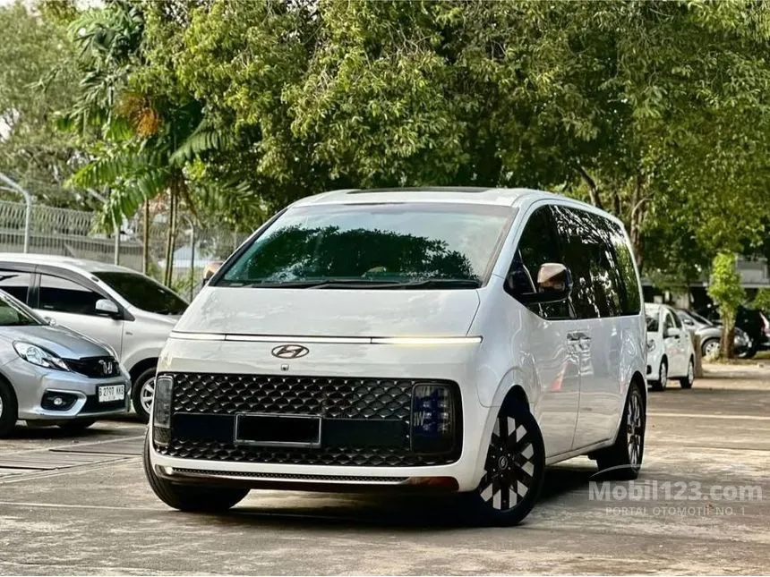2025 Hyundai Staria Signature 7 MPV
