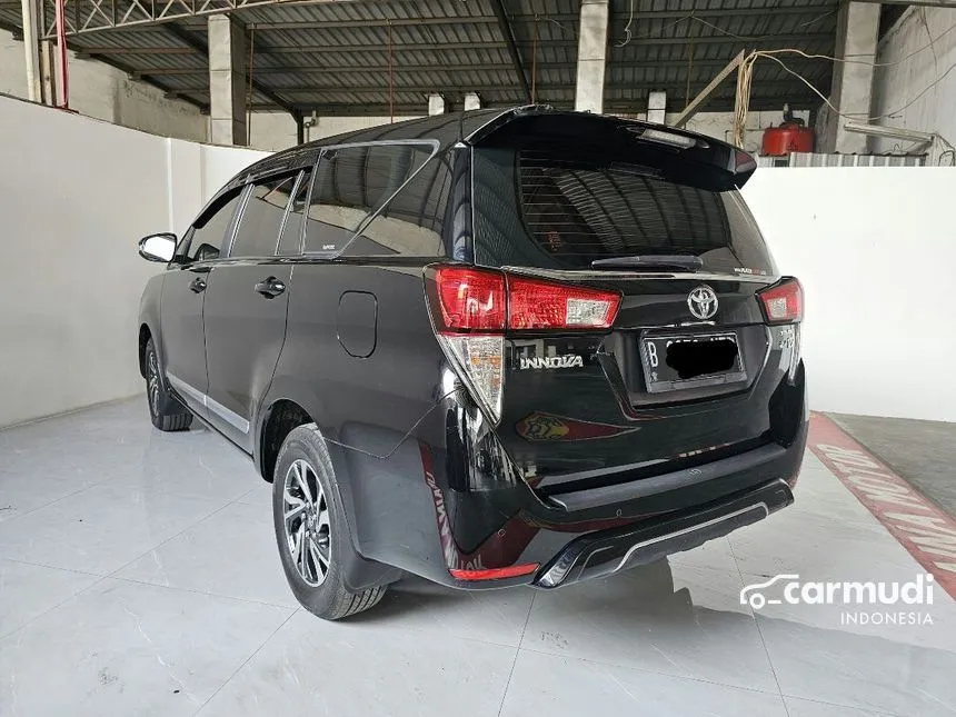 2022 Toyota Kijang Innova V MPV