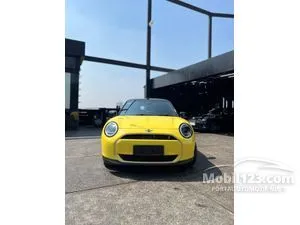 2025 MINI Cooper Cooper SE Hatchback