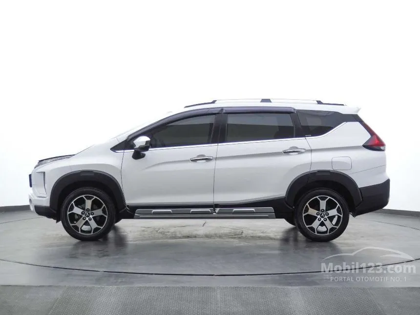 2022 Mitsubishi Xpander Cross Premium MPV