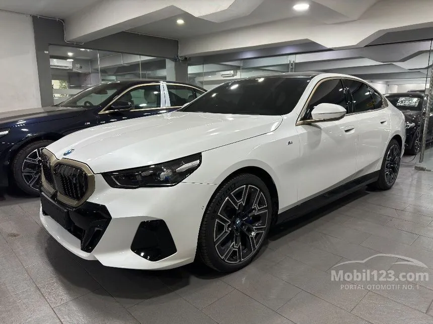 2024 BMW i5 eDrive40 M Sport Sedan