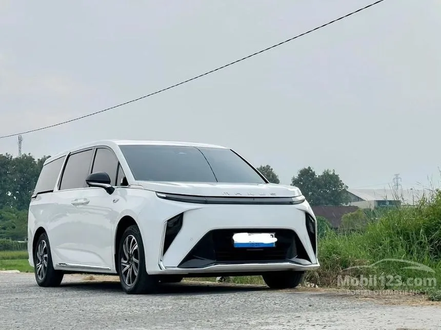 2026 MAXUS MIFA-9 Premium MPV