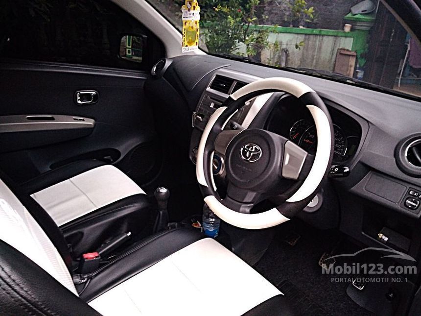 Jual Mobil  Toyota  Agya  2014 G 1 0 di Jawa Tengah Manual 