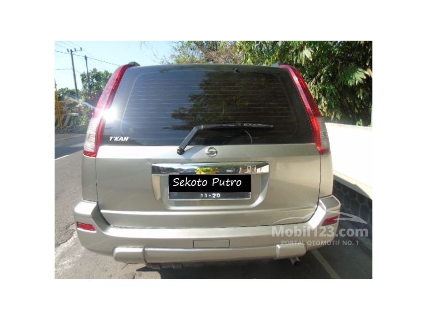 Jual Mobil  Nissan  X Trail 2004 XT 2 5 di Jawa Timur 