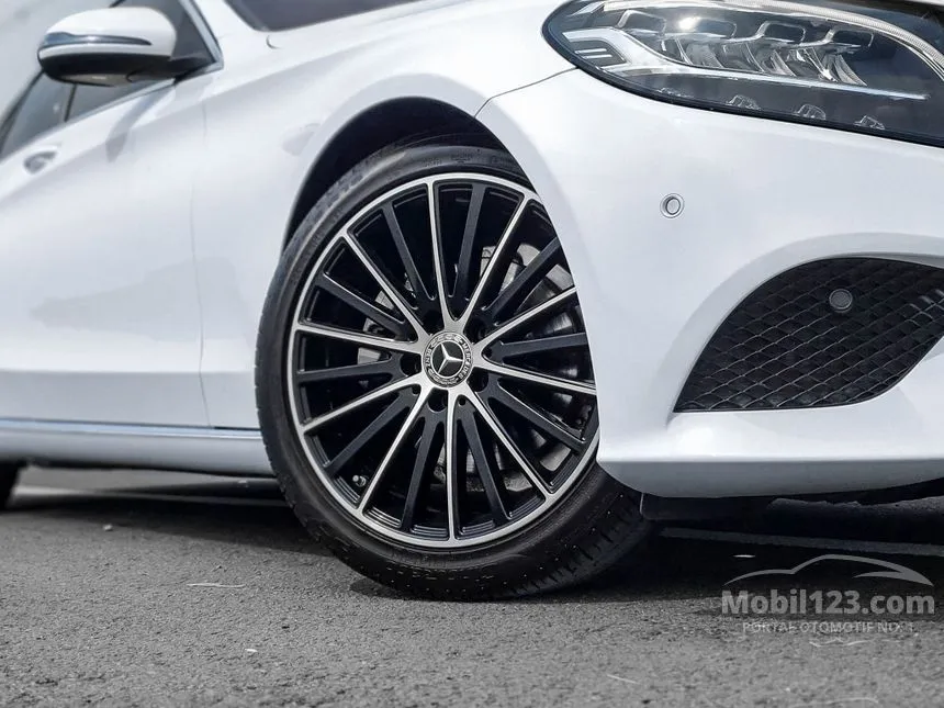 2019 Mercedes-Benz C200 EQ Boost Avantgarde Line Sedan