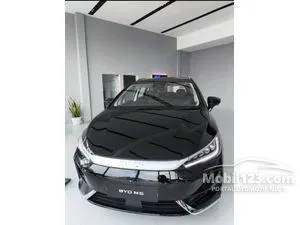2025 BYD M6 Standard 7-seaters MPV