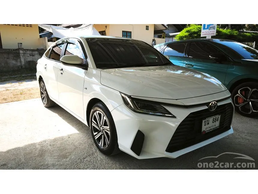 2025 Toyota Yaris Ativ Sport Sedan