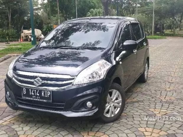 Suzuki Ertiga  Mobil  bekas  dijual  di Bogor  Jawa barat 