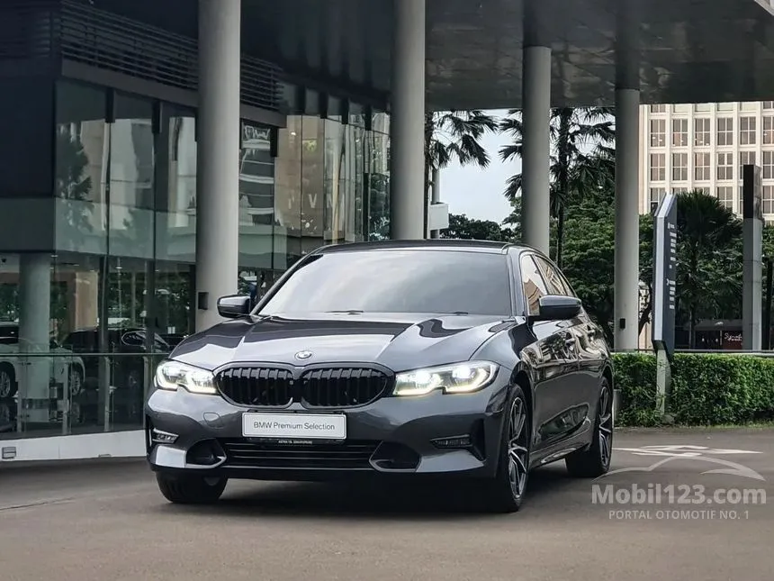 BMW 320i 2019 Sport 2.0 di DKI Jakarta Automatic Sedan Abu