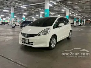 2013 Honda JAZZ 1.5 V Hatchback