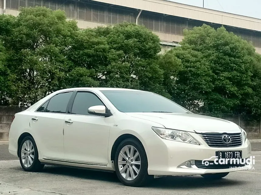 2014 Toyota Camry V Sedan